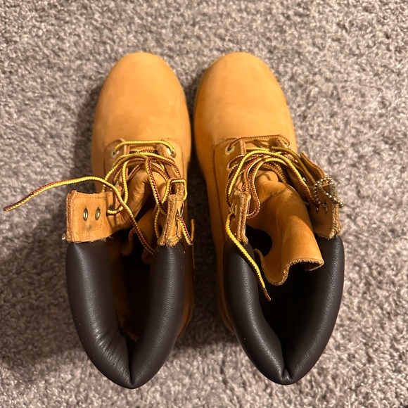Basic Wheat Timberlands - Picture 2 of 4